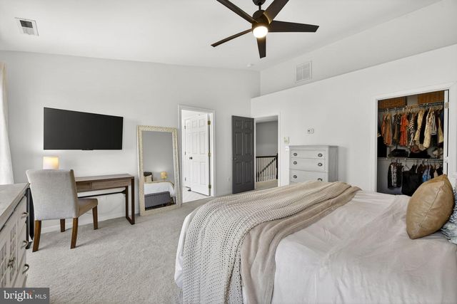 25510 CROSSFIELD DR, Chantilly, VA 20152