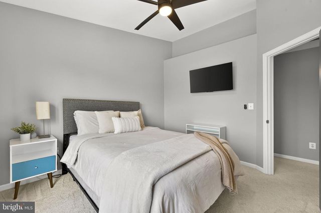 25510 CROSSFIELD DR, Chantilly, VA 20152