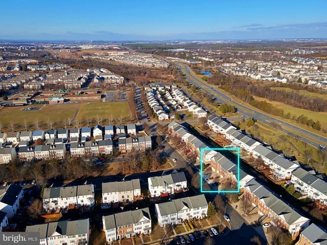 25510 CROSSFIELD DR, Chantilly, VA 20152