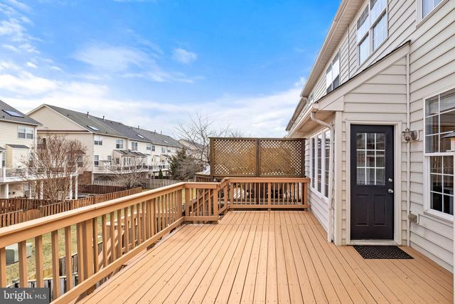 25510 CROSSFIELD DR, Chantilly, VA 20152