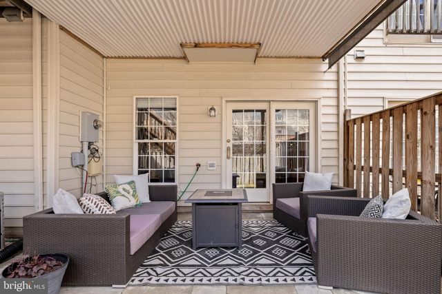 25510 CROSSFIELD DR, Chantilly, VA 20152