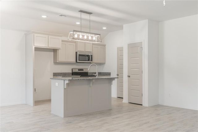 4680 Lincoln Landing, Harrah, OK 73045