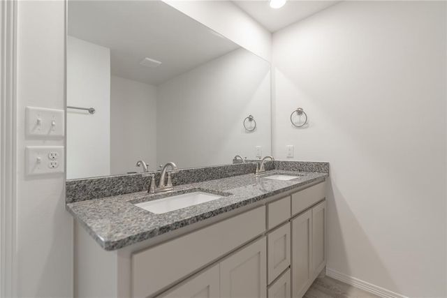 4680 Lincoln Landing, Harrah, OK 73045