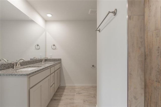 4680 Lincoln Landing, Harrah, OK 73045