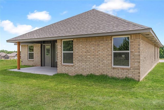 4680 Lincoln Landing, Harrah, OK 73045