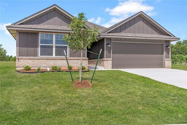 4680 Lincoln Landing, Harrah, OK 73045
