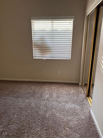 979 E Brentrup Drive, Tempe, AZ 85283