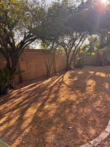 979 E Brentrup Drive, Tempe, AZ 85283