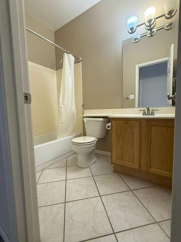 979 E Brentrup Drive, Tempe, AZ 85283