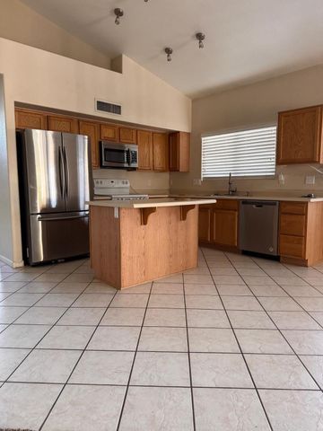 979 E Brentrup Drive, Tempe, AZ 85283