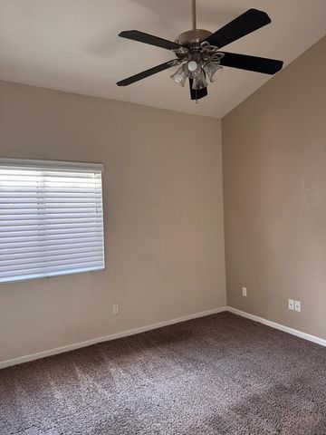 979 E Brentrup Drive, Tempe, AZ 85283