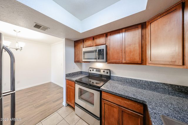 8250 E ARABIAN Trail 113, Scottsdale, AZ 85258