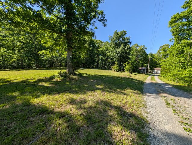 456 Walker Ridge Rd, Big Rock, TN 37023