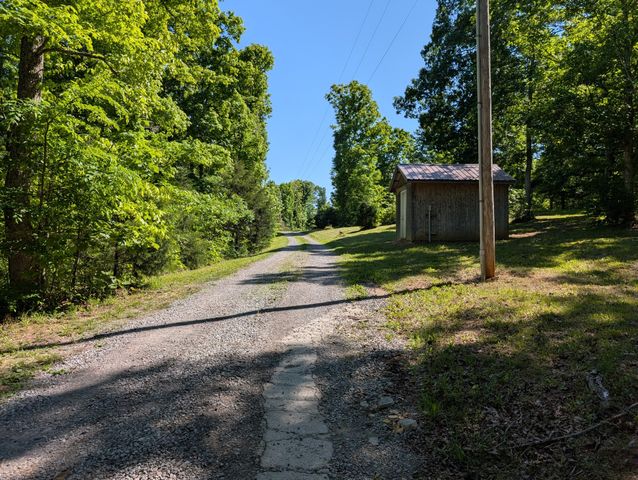 456 Walker Ridge Rd, Big Rock, TN 37023