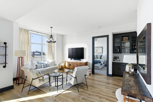 5 Gadsdenboro Street Apt 405, Charleston, SC 29401