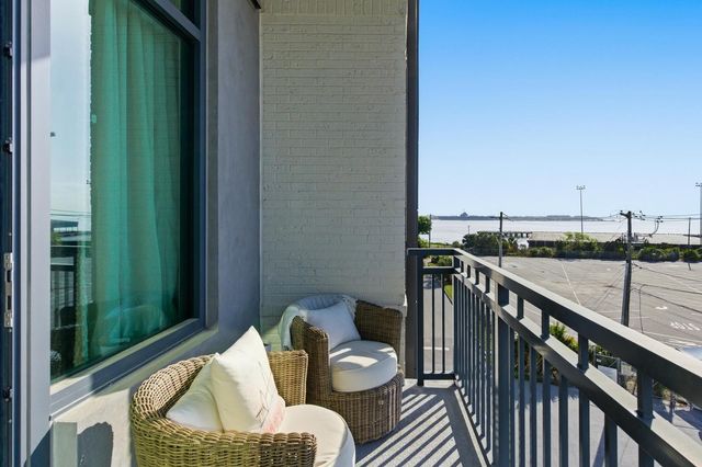 5 Gadsdenboro Street Apt 405, Charleston, SC 29401