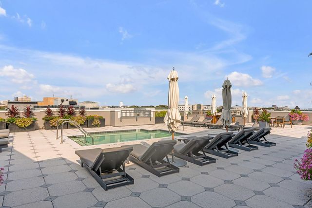 5 Gadsdenboro Street Apt 405, Charleston, SC 29401