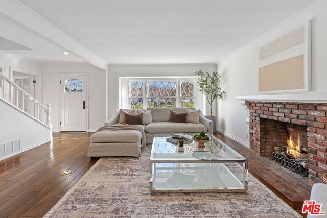 23643 Califa Street, Woodland Hills, CA 91367