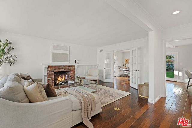 23643 Califa Street, Woodland Hills, CA 91367