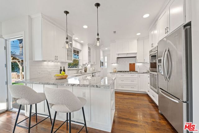 23643 Califa Street, Woodland Hills, CA 91367