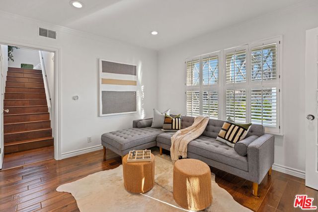 23643 Califa Street, Woodland Hills, CA 91367