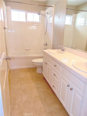 32 St Just Ave, Ladera Ranch, CA 92694