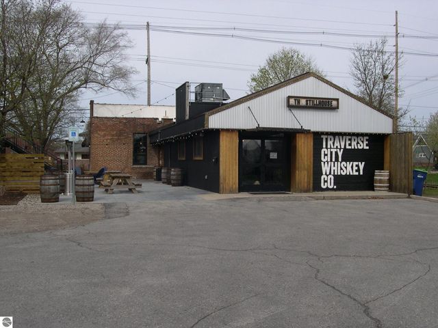 1565 Edgewater Ridge, Traverse City, MI 49684