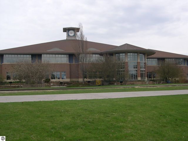 1565 Edgewater Ridge, Traverse City, MI 49684