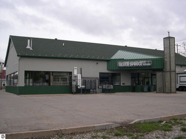 1565 Edgewater Ridge, Traverse City, MI 49684