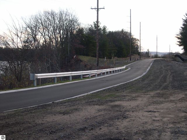 1565 Edgewater Ridge, Traverse City, MI 49684