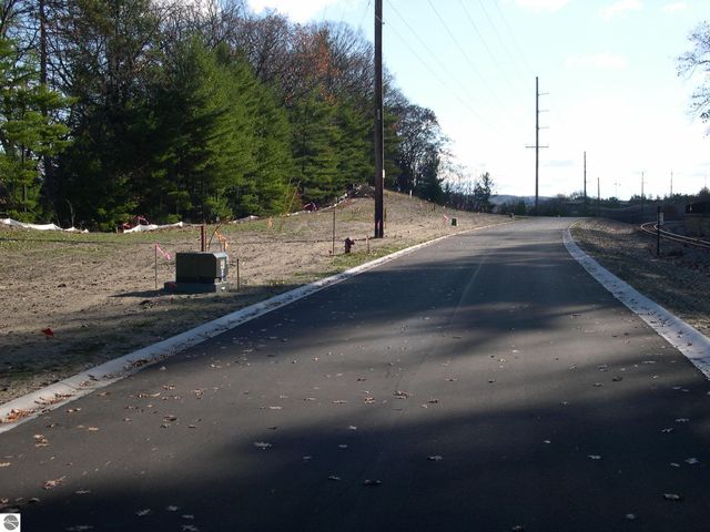 1565 Edgewater Ridge, Traverse City, MI 49684