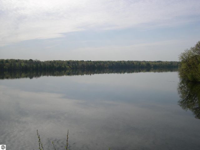 1565 Edgewater Ridge, Traverse City, MI 49684