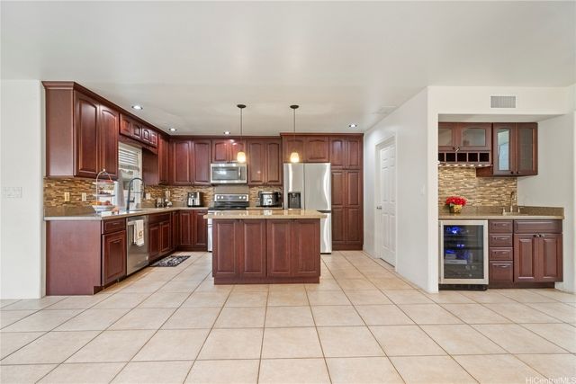91-1015 Kaiikuwa Street, Ewa Beach, HI 96706
