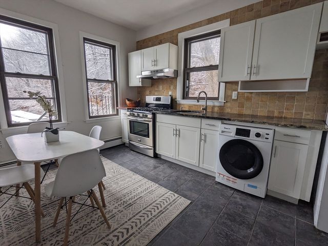 36 Leyden St 2, Boston, MA 02128