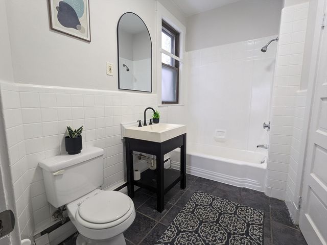 36 Leyden St 2, Boston, MA 02128