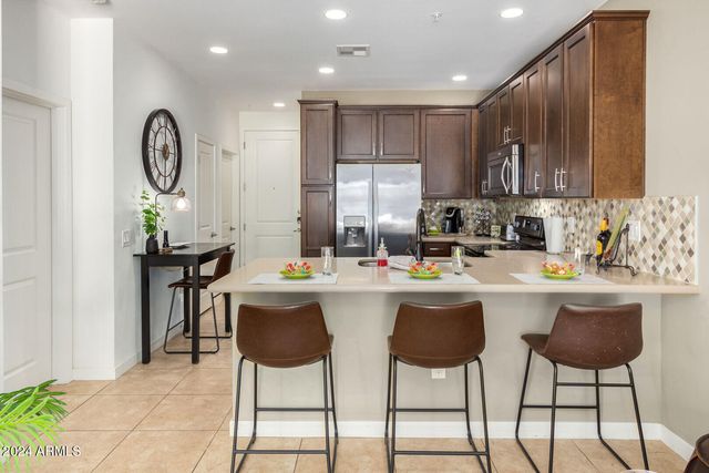 2511 W QUEEN CREEK Road 123, Chandler, AZ 85248