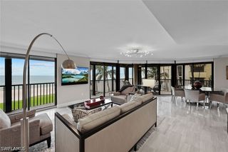 9653 Gulf Shore DR 203, Naples, FL 34108