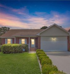 1304 Alexwood Drive, Hope Mills, NC 28348