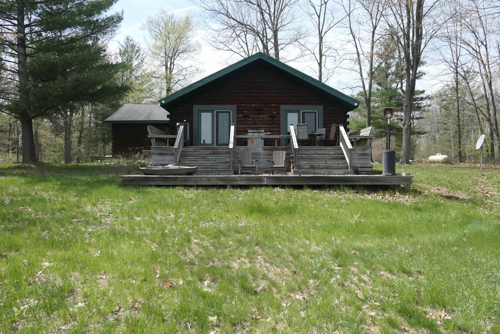 6480 W Lake Shore, Remus, MI 49340