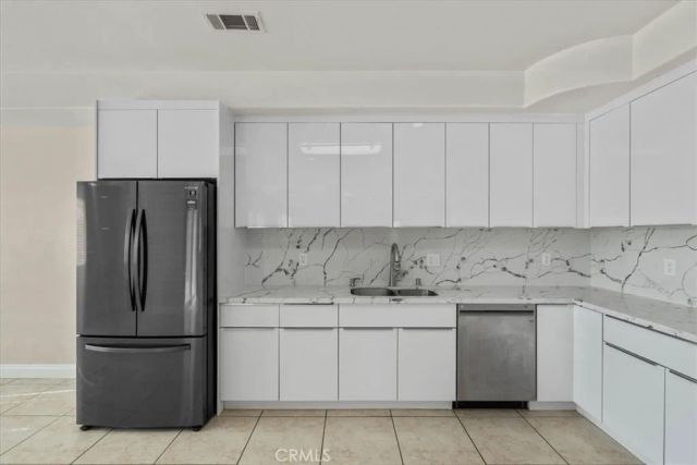 15833 Sago Road, Apple Valley, CA 92307