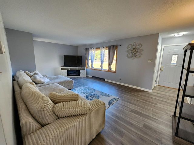 16101 W County Hill Rd, Hayward, WI 54843