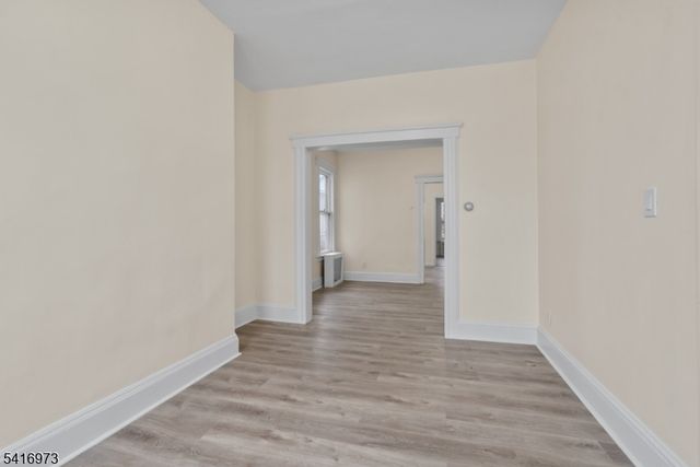33 Delaware St, Elizabeth City, NJ 07206