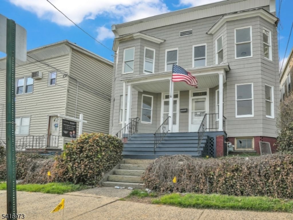 33 Delaware St, Elizabeth City, NJ 07206 — photo 2