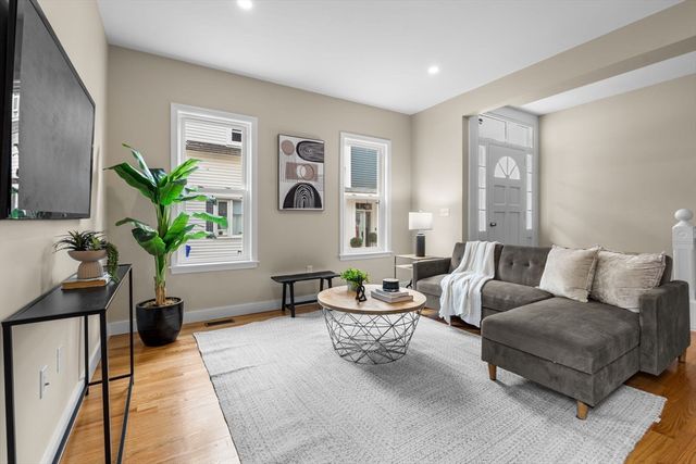 362 Silver St, Boston, MA 02127