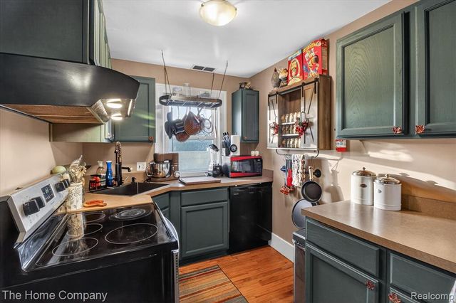 1214 Lincoln Avenue, Lincoln Park, MI 48146