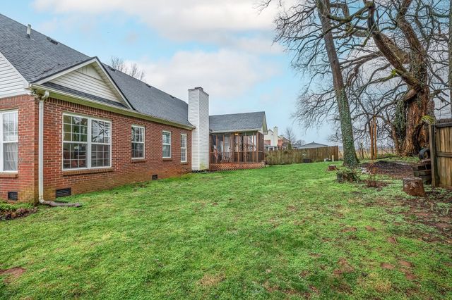 110 Bell Grove Dr, Columbia, TN 38401