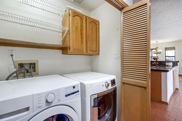 4412 De La Cruz NW, Albuquerque, NM 87107