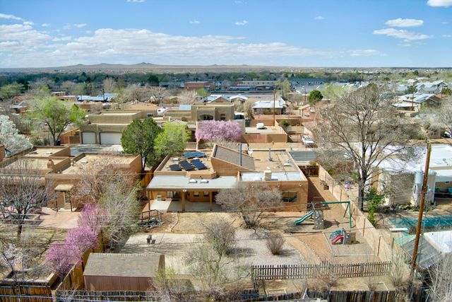 4412 De La Cruz NW, Albuquerque, NM 87107