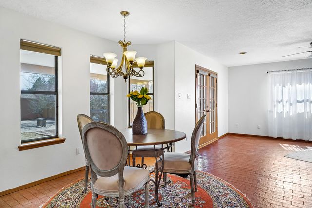 4412 De La Cruz NW, Albuquerque, NM 87107