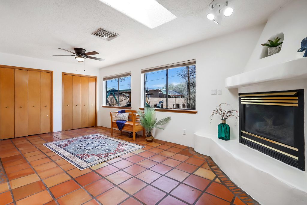 Image 20 of property listing at 4412 De La Cruz NW, Albuquerque, NM 87107